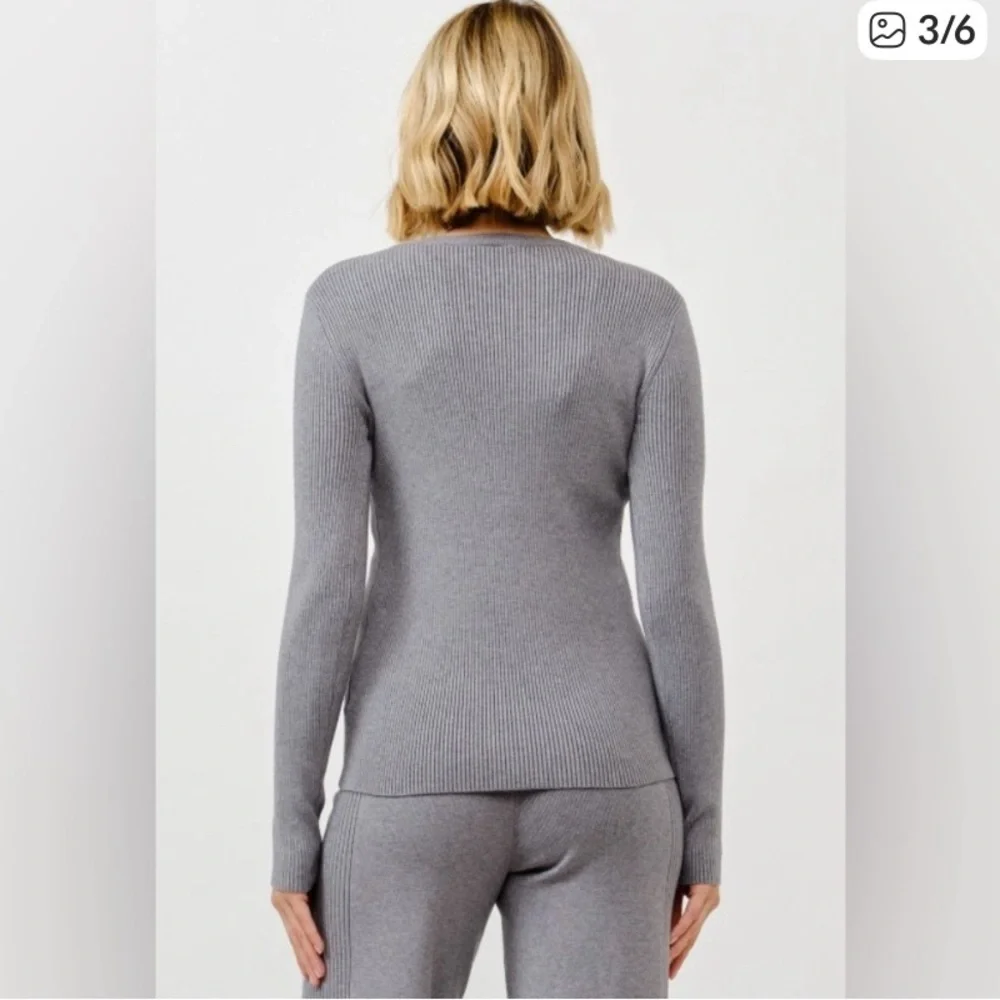 Cielo Silver Ribbed Knit Top - Picture 7 of 7